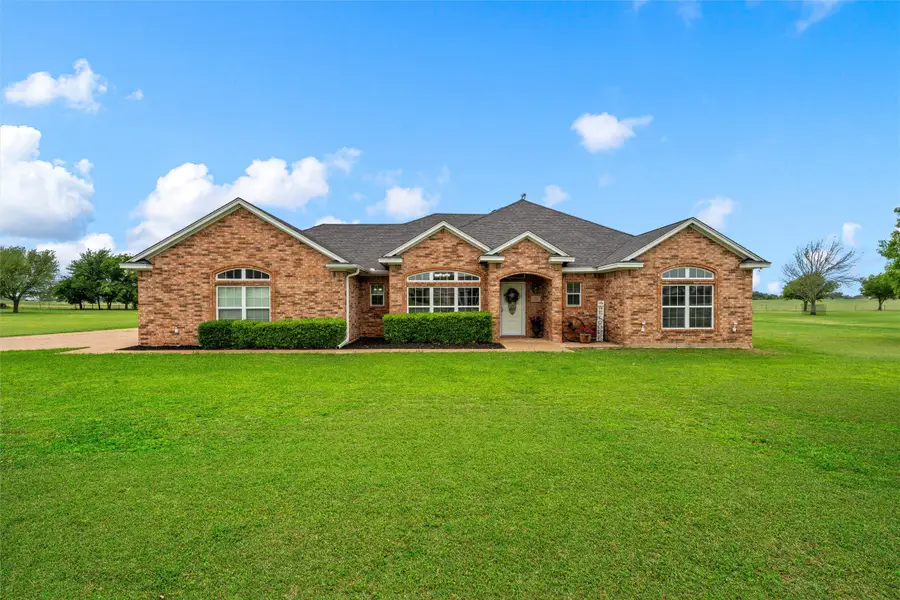 330 N Quail Run Drive, West, TX 76691 - #2