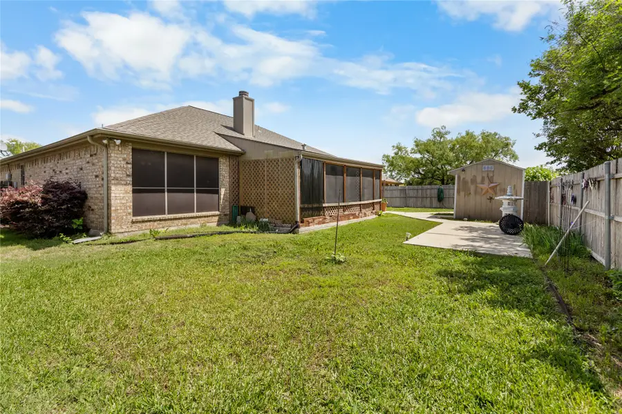817 Amber Drive, Saginaw, TX 76179 - #3