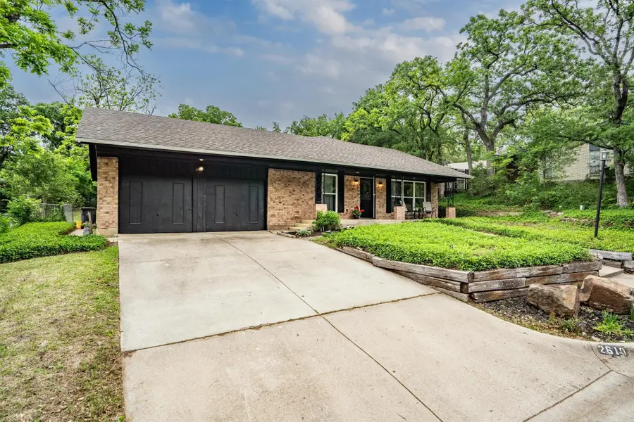 2610 Oak Cliff Lane, Arlington, TX 76012 - #2