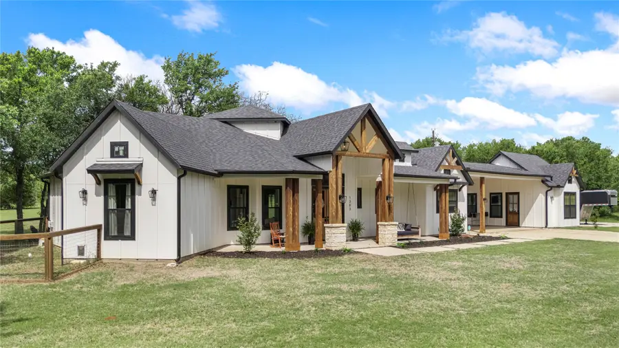 1383 Northshore Lane, Valley View, TX 76272 - #2