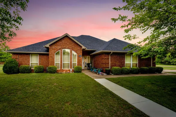 2533 Brandon Lane, Burleson, TX 76028