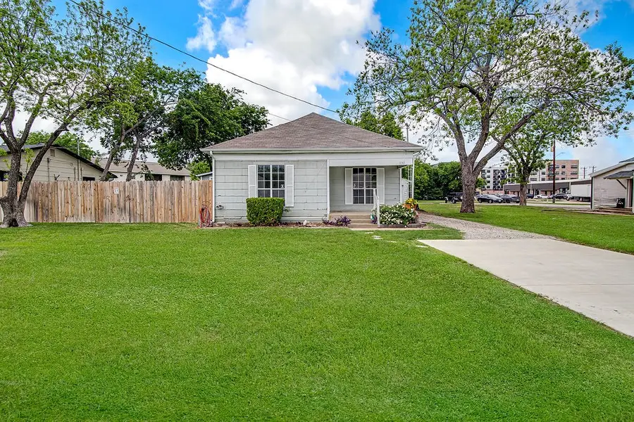 132 W King Street, Burleson, TX 76028 - #3