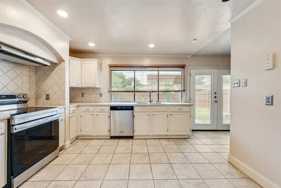 5108 Shannon Drive, The Colony, TX 75056 - #2