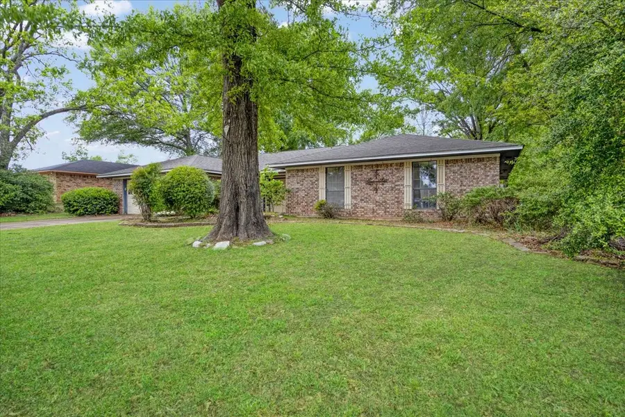 3509 Holly Street, Denison, TX 75020 - #2