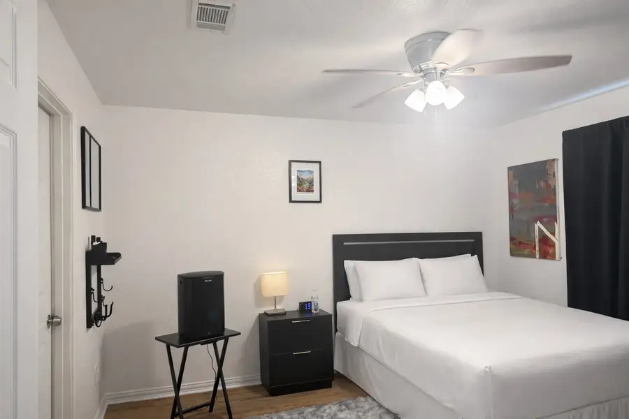 1710 Manor Garden, Greenville, TX 75401 - #3