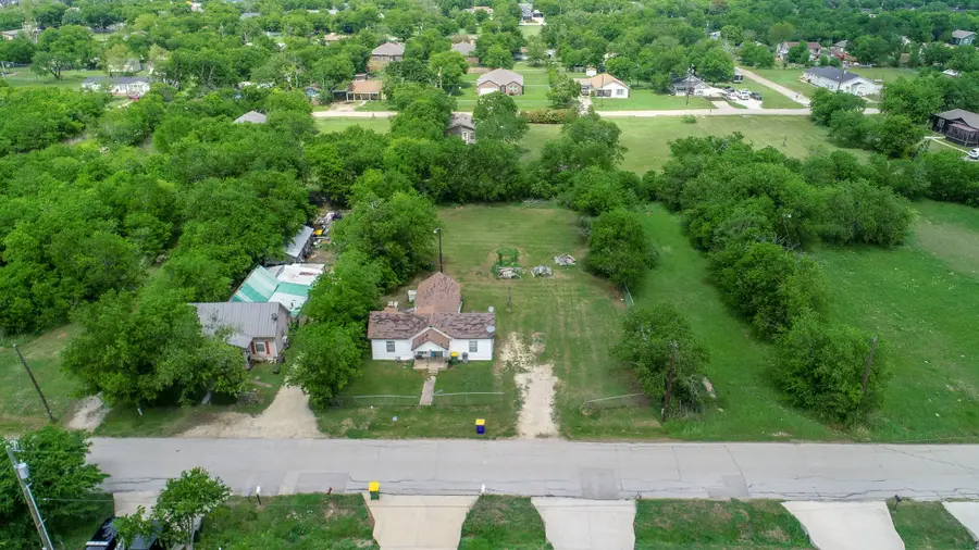 203 Mark Street, Hillsboro, TX 76645 - #2