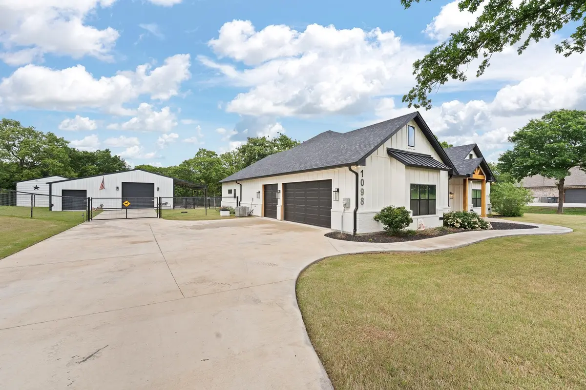 1098 Twin Creeks Drive, Weatherford, TX 76088 - #1