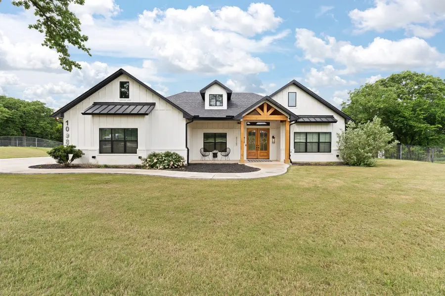 1098 Twin Creeks Drive, Weatherford, TX 76088 - #2