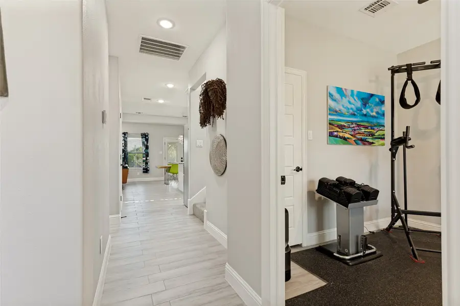 1921 Avenue C, Fort Worth, TX 76104 - #3