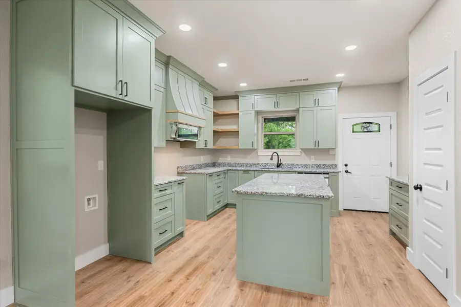 313 E 13th, Corsicana, TX 75110 - #2