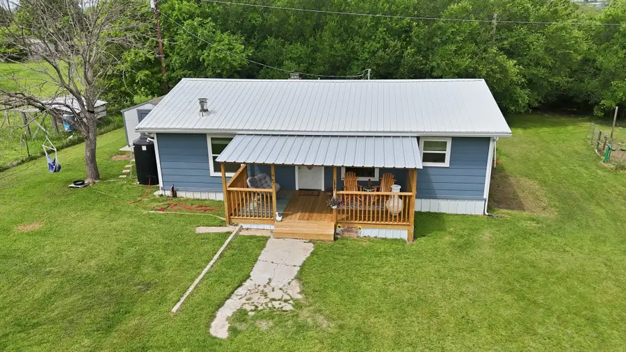 767 E Barry Street, Reno, TX 76020 - #2