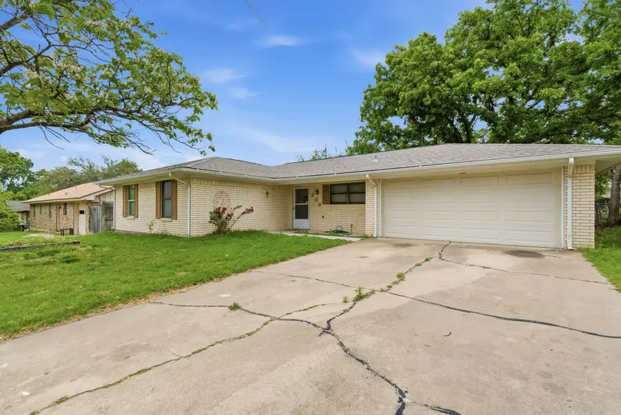 209 Moonlight Trail, Stephenville, TX 76401 - #2