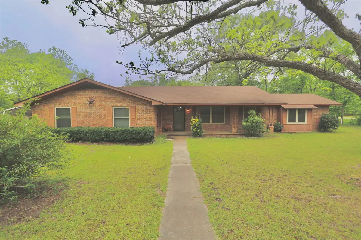 209 Circle Drive, Mineola, TX 75773 - #1