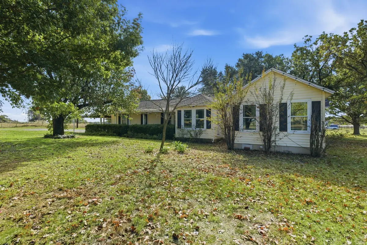 3420 Springfield Road, Springtown, TX 76082 - #1