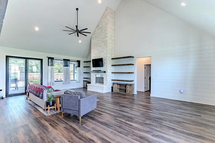 289 E Bell Road, Waco, TX 76705 - #3