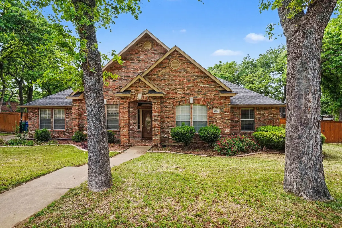 1304 Pheasant Run, Crowley, TX 76036 - #1