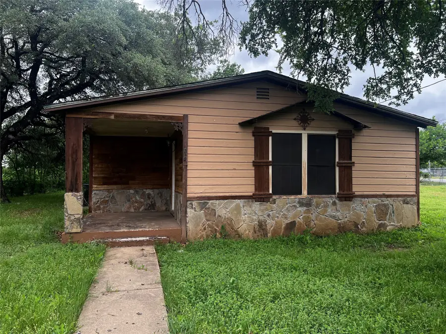 319 Ridgecrest Court, Azle, TX 76020 - #2