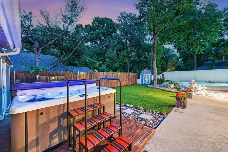 320 Tanglewood Lane, Highland Village, TX 75077 - #2