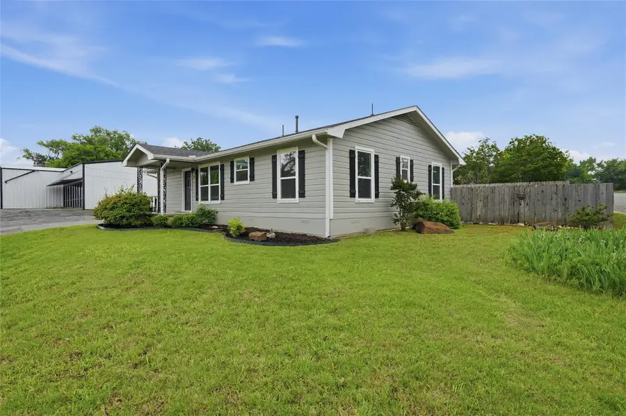 306 W Haning Street, Howe, TX 75459 - #3