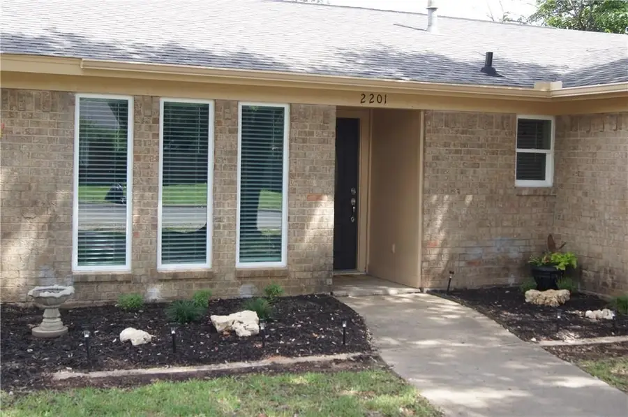 2201 Highcrest Drive, Bedford, TX 76022 - #2