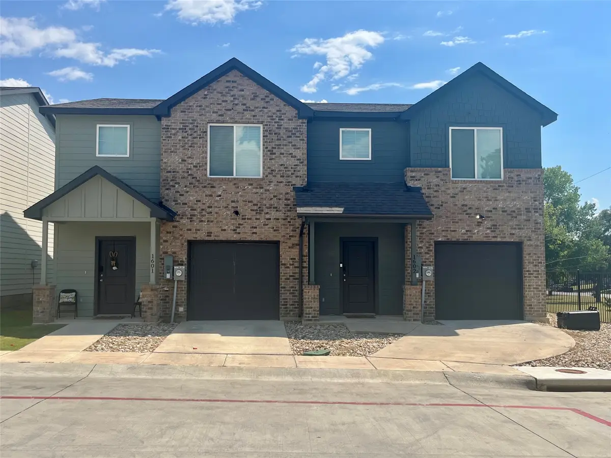 1301-1302 Boxwood Lane, Forest Hill, TX 76140 - #1