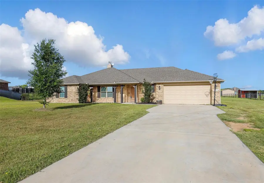 240 Springwood Ranch Loop, Springtown, TX 76082 - #2