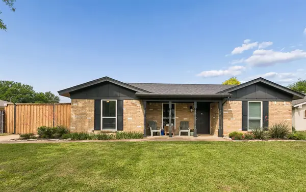 2217 Shady Brook Drive, Bedford, TX 76021