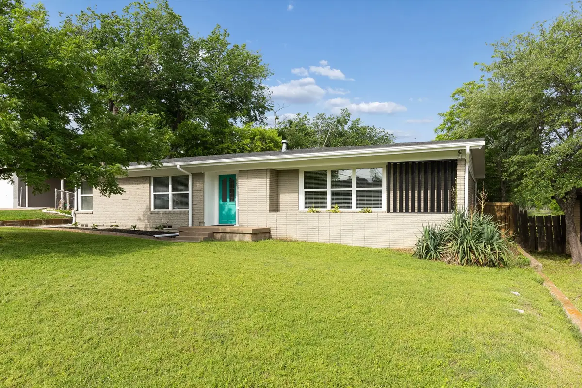 717 NW 6th Street, Grand Prairie, TX 75050 - #1