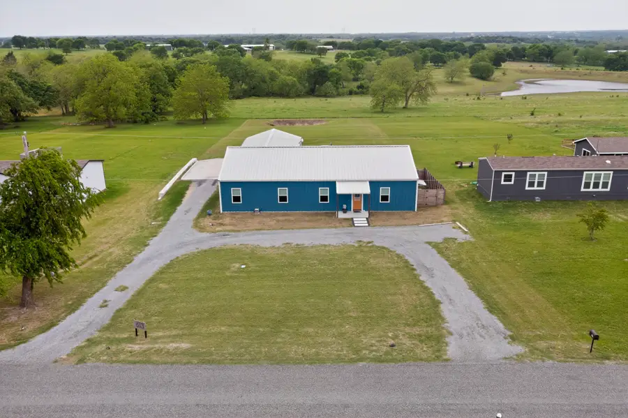 613 Kentucky Town Road, Whitewright, TX 75491 - #3