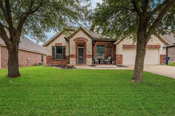 209 Boardwalk Avenue, Waxahachie, TX 75165