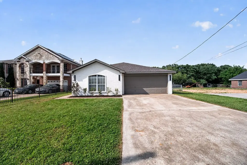 316 Wright Boulevard, Grand Prairie, TX 75050 - #1