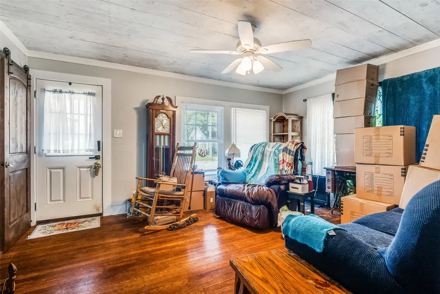 425 W Ball Street, Weatherford, TX 76086 - #2