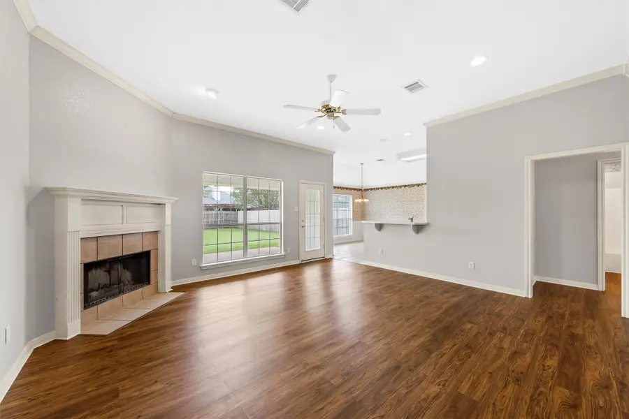 1041 Cheyenne Trail, Hewitt, TX 76643 - #3