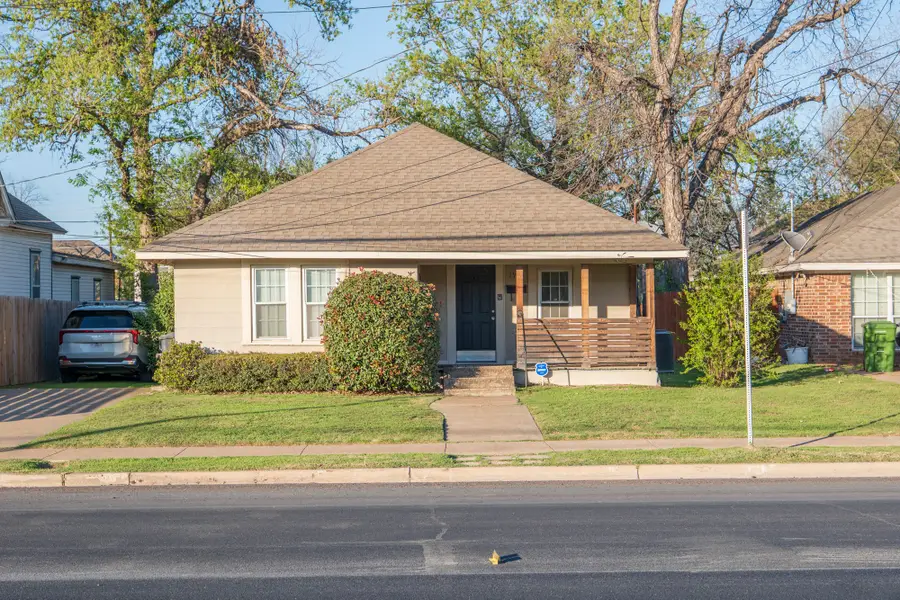 1910 S 12th Street, Waco, TX 76706 - #2