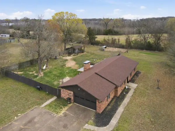 1045 County Road3210, Mt Pleasant, TX 75455