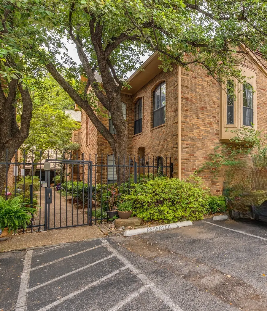 4307 Gilbert Avenue #102, Dallas, TX 75219 - #2