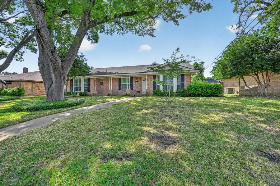 2105 Meadow Lane, Grand Prairie, TX 75050 - #2