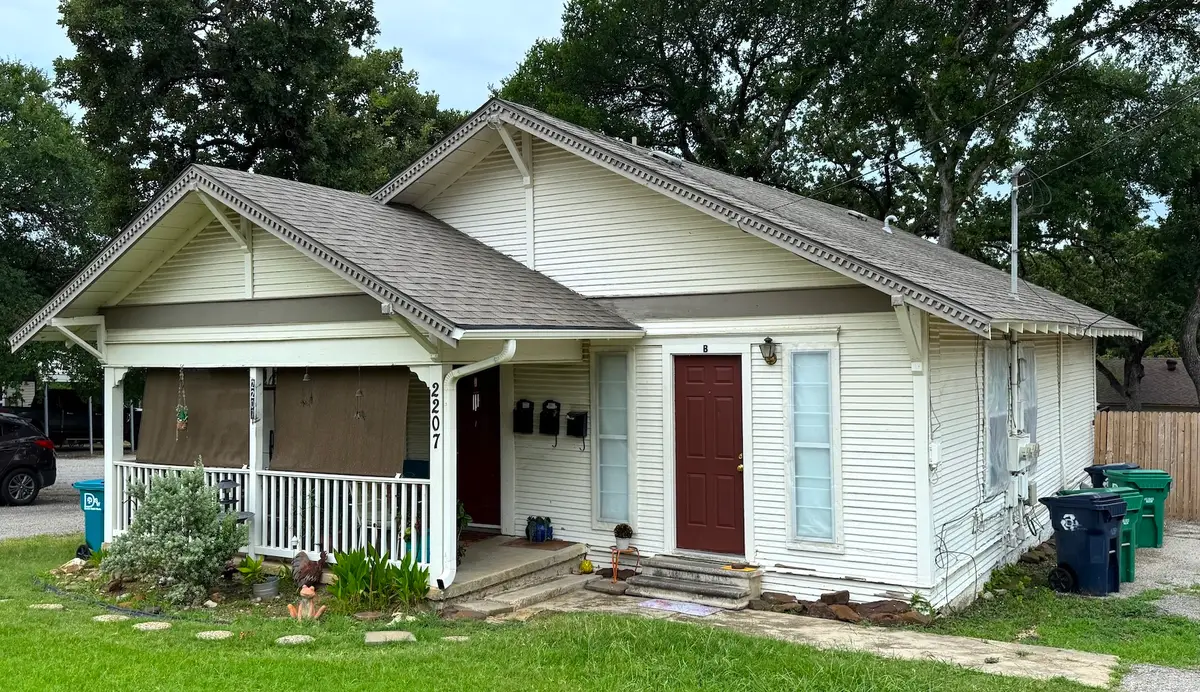2207 N Elm Street, Denton, TX 76201 - #1