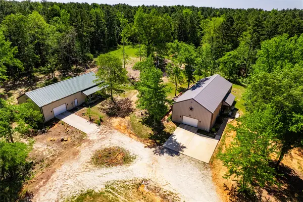 458 Cherokee Cove . Drive, Jacksonville, TX 75766