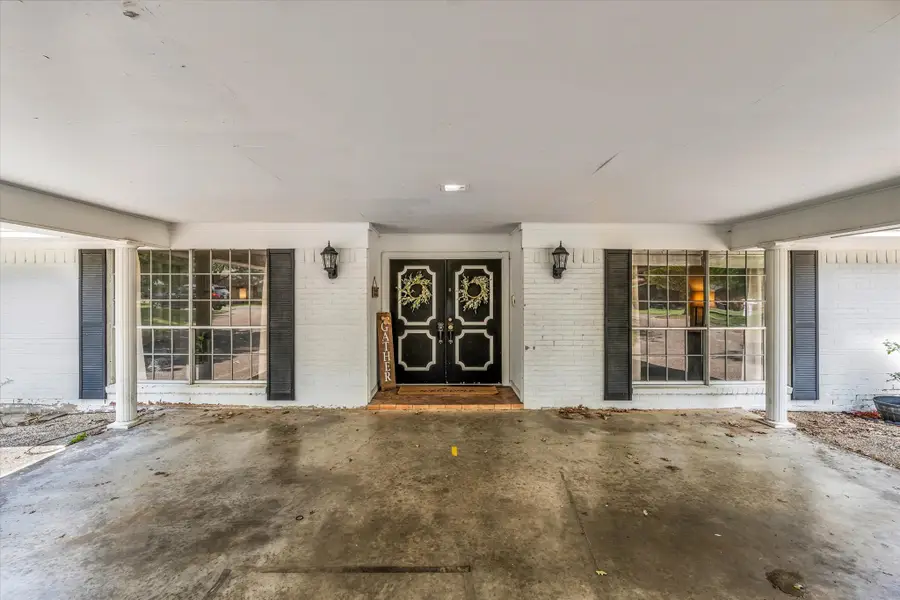 1208 Knotty Oaks Drive, Woodway, TX 76712 - #2