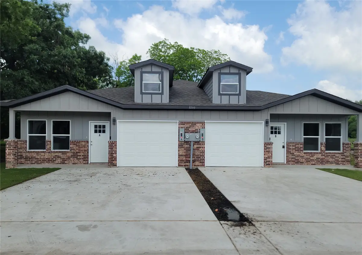 3200 King Street #A&B, Greenville, TX 75401 - #1