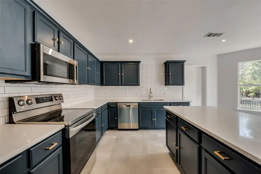 1627 Cedarbrook Drive, Mesquite, TX 75181 - #2