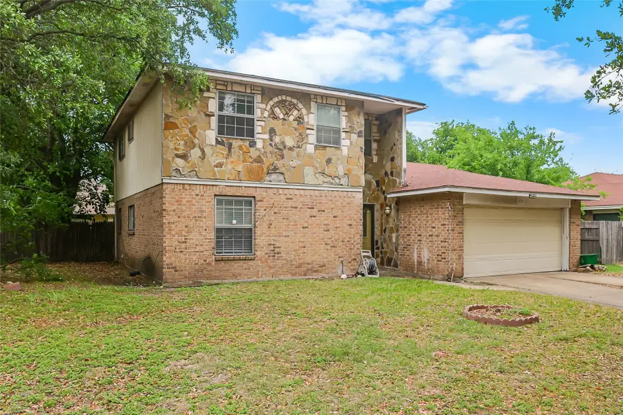 834 Brian Drive, Grand Prairie, TX 75052 - #2