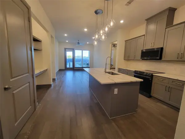 2700 Old Denton Road #1017, Carrollton, TX 75007