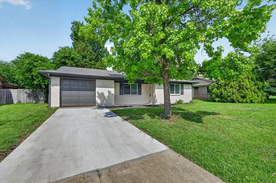 556 Hillery Street, Burleson, TX 76028 - #2