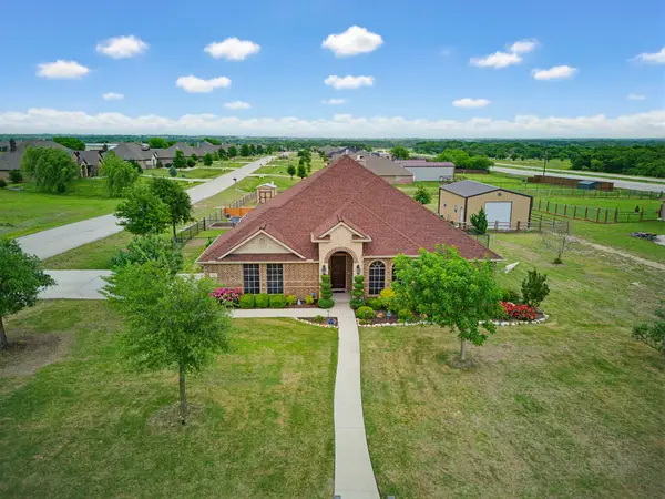 122 Highland Hills Boulevard, Decatur, TX 76234