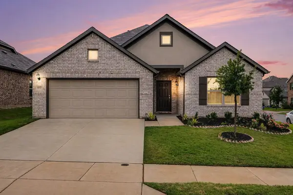 157 Greenback Trail, Fort Worth, TX 76131