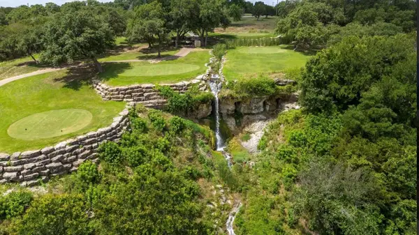 6138 Castle Stuart Drive, Cleburne, TX 76033