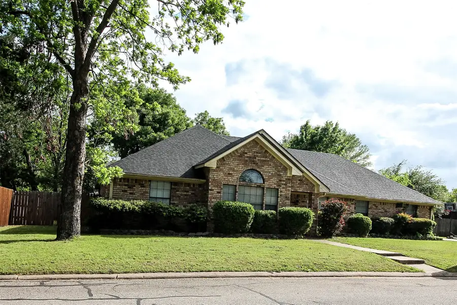 812 Mockingbird Street, Bonham, TX 75418 - #2