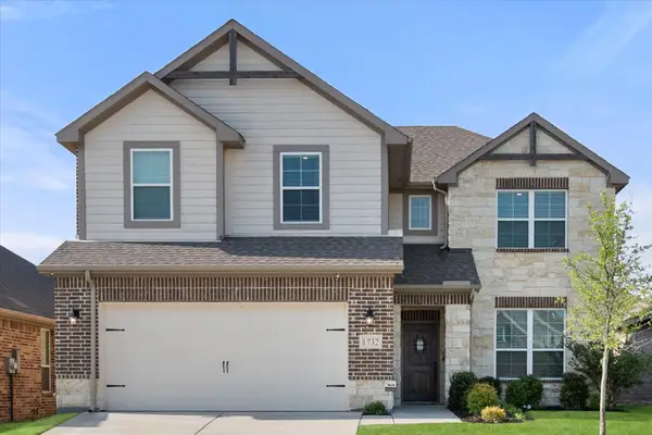 1732 Rio Secco Drive, Fort Worth, TX 76131